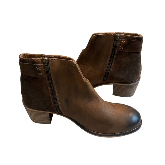 Diba Brown Leather/Suede Ankle Boot with Front Cutout, Sz 8.5 - Picture 10 of 13